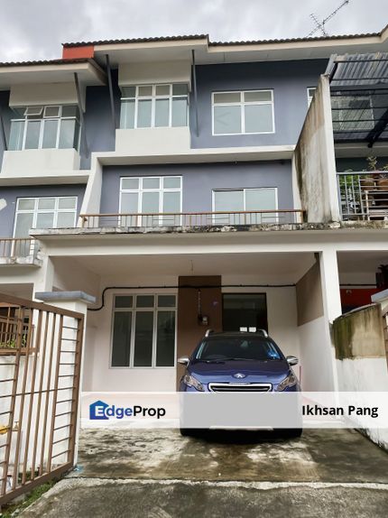 Taman Scientex Jaya Townhouse for Rent @ Jalan Scientex Jaya, Senai, Johor, Senai