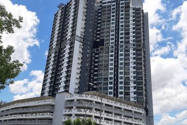 Sky Peak Residences