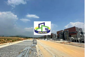 Elmina Business Park Semi Detached Factory for Rent