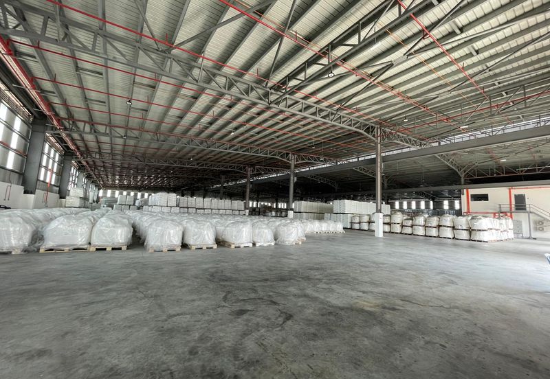 West Port, Pulau Indah