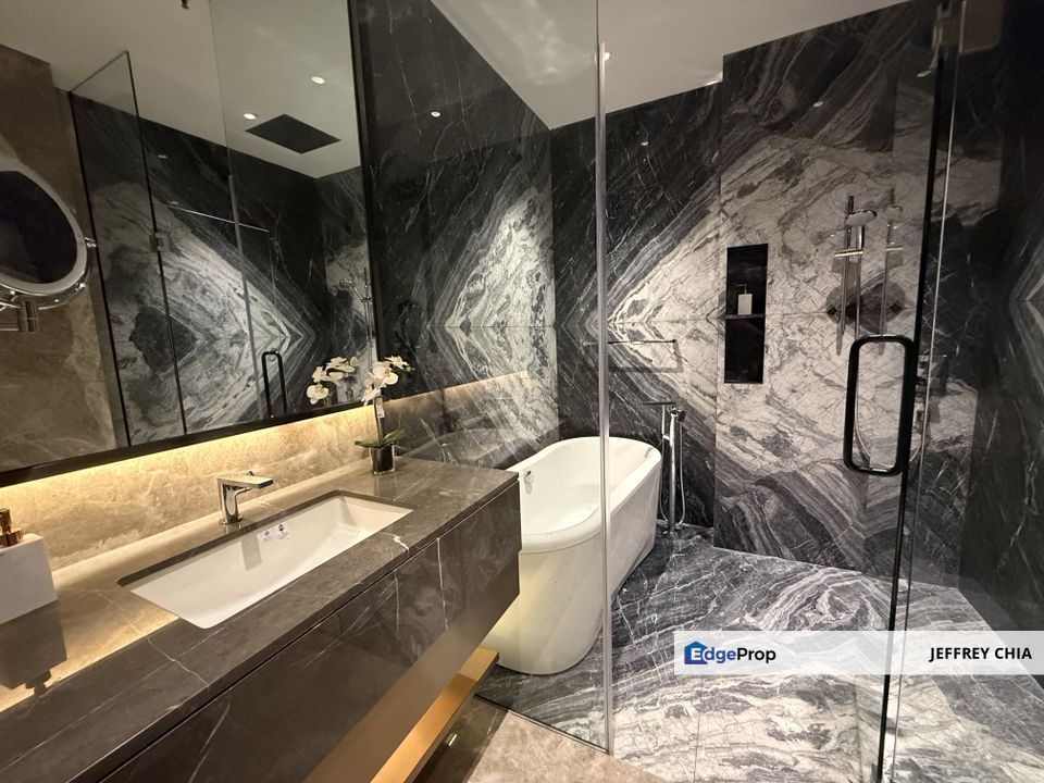 With Rolls Royce & Mercedes-Benz Vito MPV 6 seaters Luxury Limousine Service, Kuala Lumpur, Bukit Bintang