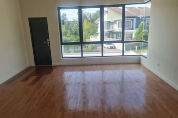 Hemingway Residence @ Bandar Seri Coalfields