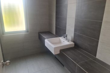 Hemingway Residence @ Bandar Seri Coalfields