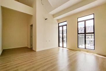 Monet Springtime @ Sunsuria City