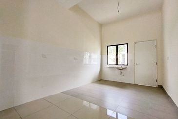 Monet Springtime @ Sunsuria City