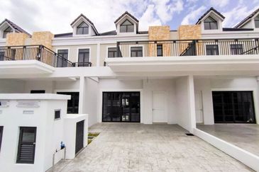 Monet Springtime @ Sunsuria City