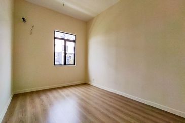 Monet Springtime @ Sunsuria City