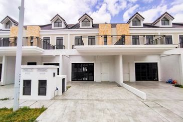 Monet Springtime @ Sunsuria City