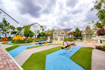 Monet Springtime @ Sunsuria City