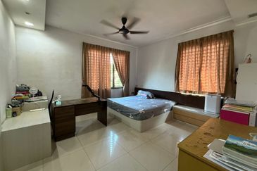 Jalan Austin Heights 1