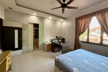 Jalan Austin Heights 1