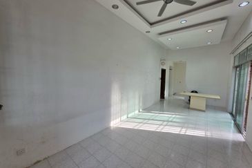 Jalan Nusa Jaya Mas 1/4