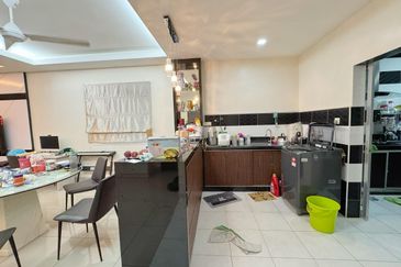 Jalan Seri Austin 6/11