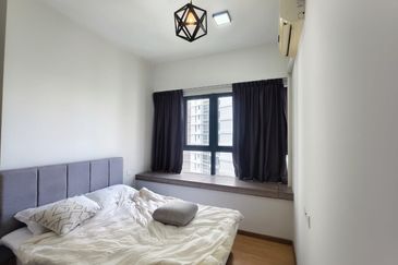 Baypoint @ Country Garden Danga Bay