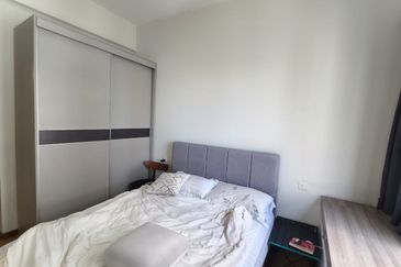 Baypoint @ Country Garden Danga Bay