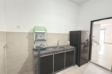 Straits View Home @ Permas Jaya