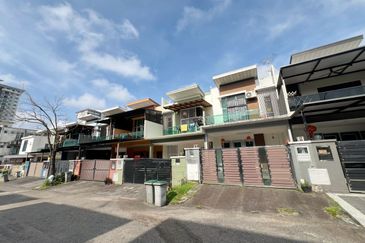 Austin Residence @Taman Mount Austin