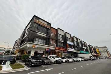 Livistonia Square @ Setia Tropika 