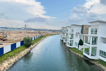 Isola Villa @ Senibong Cove