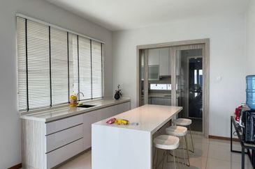 Isola Villa @ Senibong Cove