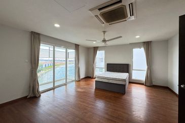 Isola Villa @ Senibong Cove