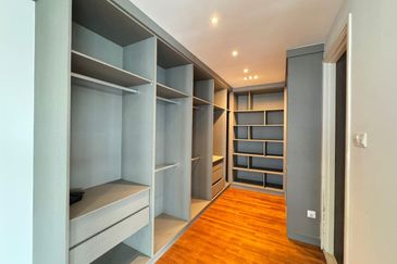 Isola Villa @ Senibong Cove