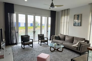 Isola Villa @ Senibong Cove