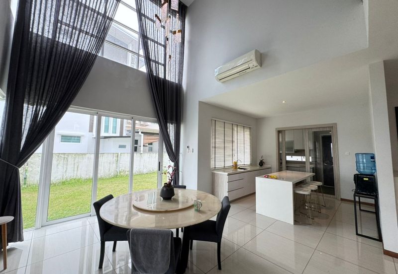 Isola Villa @ Senibong Cove