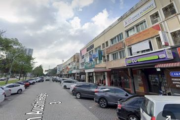 Jalan Austin Heights