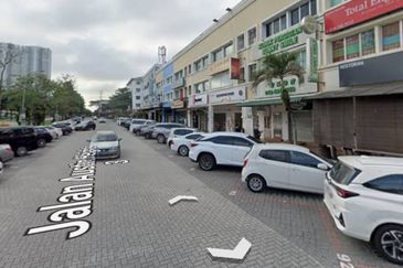 Jalan Austin Heights