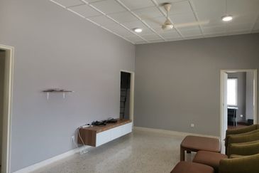 Jalan Ismail @ Renovated 1-storey Bungalow House