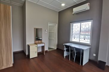 Jalan Ismail @ Renovated 1-storey Bungalow House