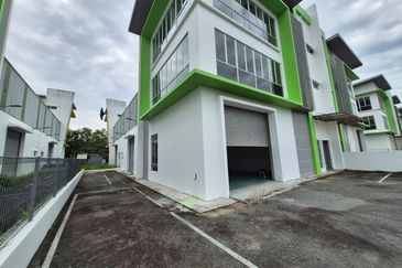 Cemerlang Lancar Industrial Park, Saleng @ 3-storey Cluster Factory