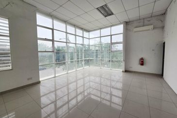 Jalan Persiaran Maju Cemerlang, Ulu Tiram @ 2-storey Semi-D Factory