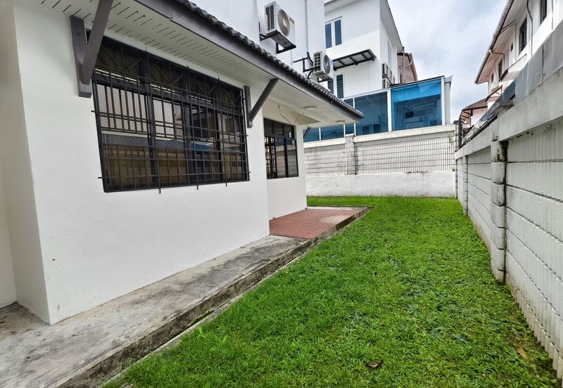 RosMerah Heights, Jalan Ros Merah 4 @ 3-storey Semi-D House