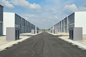 Jalan Kiambang, Kulai Indahpura @ Brand New 1.5-storey Terrace Factory