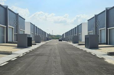 Jalan Kiambang, Kulai Indahpura @ Brand New 1.5-storey Terrace Factory