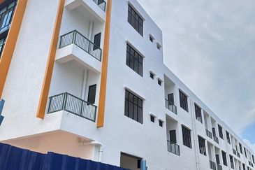 Permas Avenue @ Brand New 3-storey Shop Office