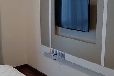 Paragon Suites @ CIQ