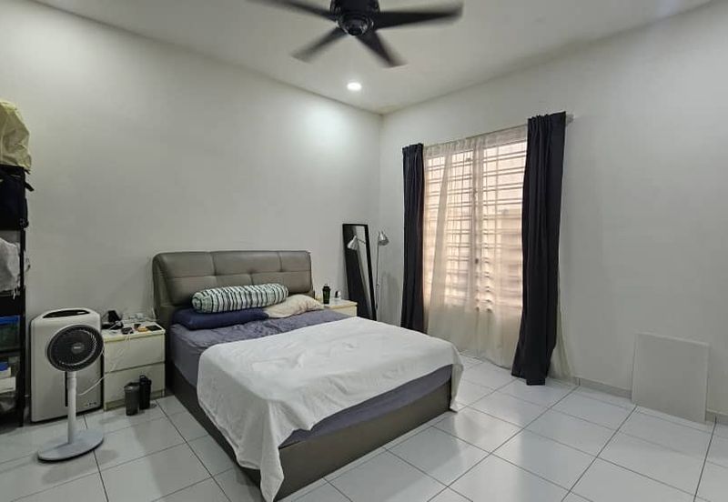 Dictyo Alba, Setia Tropika @ 2-storey Terrace House
