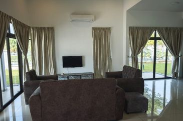 The Canal Garden North, Horizon Hills