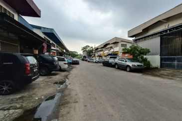 Jalan Bayu 2/4, Taman Perindustrian Tampoi @ 2-storey Terrace Factory