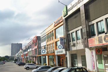 Taman Mount Austin Commercial