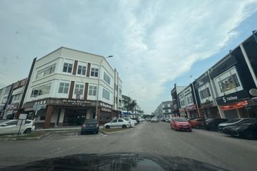 Jalan Kiambang, Indahpura, Kulai Vervocity @ Ground Floor Shop Lot