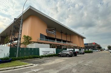 Jalan Kiambang, Indahpura, Kulai Vervocity @ Ground Floor Shop Lot