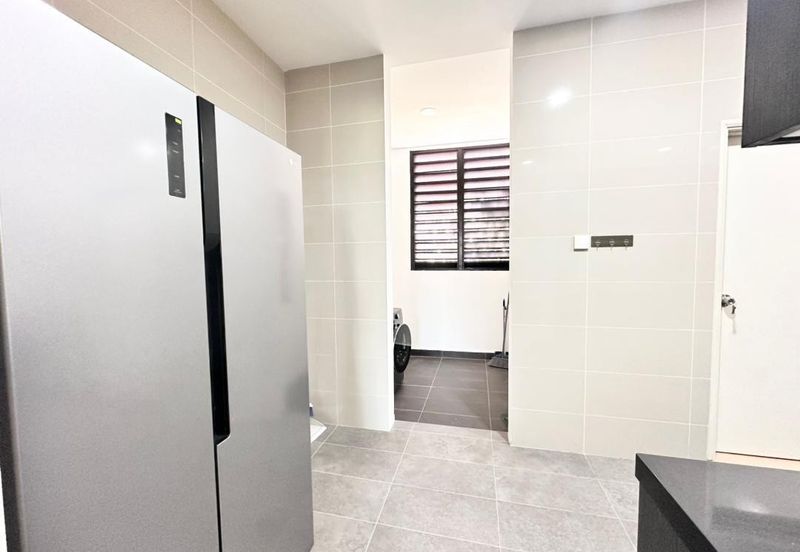 Residensi Ledang @ Brand New Furnished with Lake View Town House