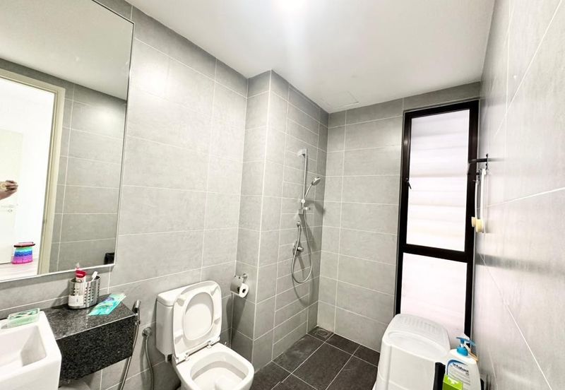 Residensi Ledang @ Brand New Furnished with Lake View Town House