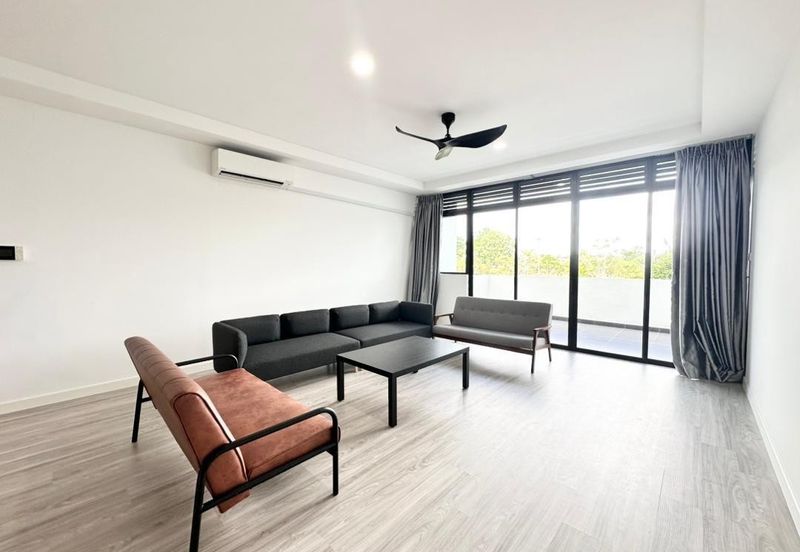 Residensi Ledang @ Brand New Furnished with Lake View Town House