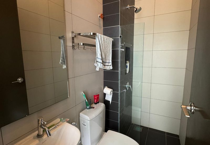 D' Lagoon @ Corner Lot 3-storey Lakeview Villa