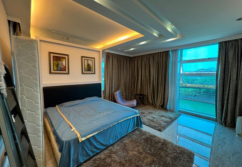 D' Lagoon @ Corner Lot 3-storey Lakeview Villa